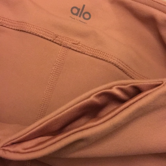 Alo Yoga Legging in Rose Water, XS - Picture 5 of 5